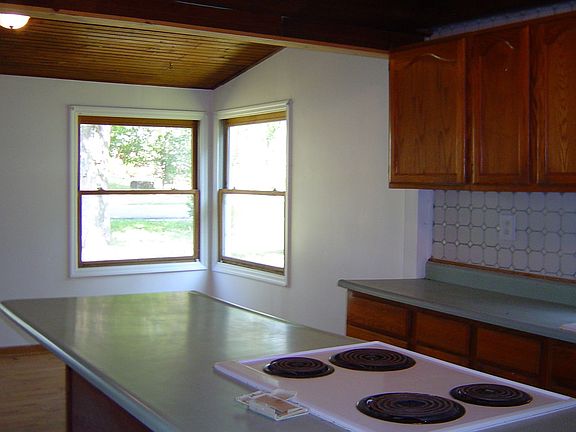 4th image of 5257 Cypress Dr NE
