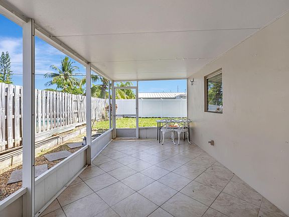 5th image of 600 NE 57th Court