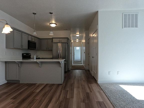 4th image of 534 N 360 W