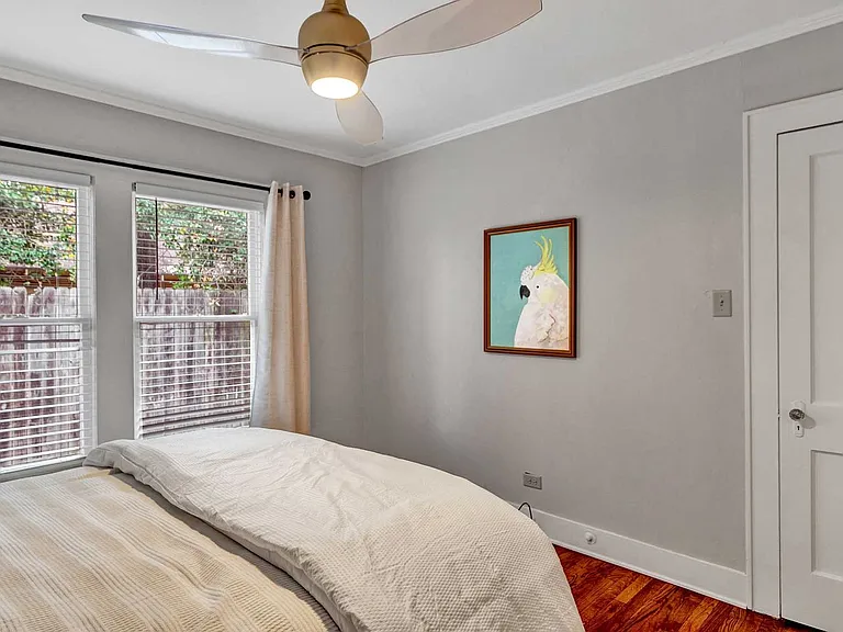 606 W Dobbs St — Photo 13