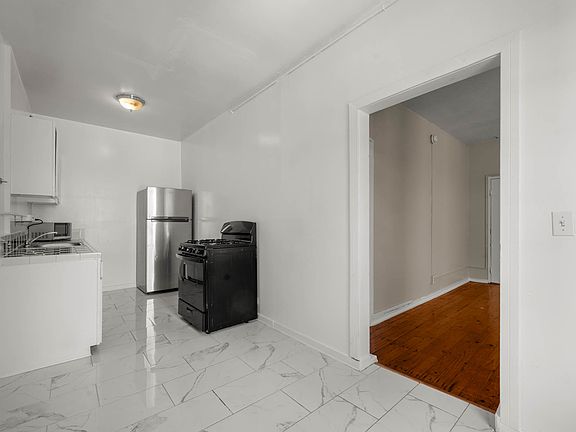 5th image of 1746 N Cherokee Ave APT 3Q