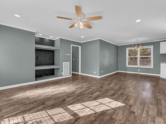 5th image of 1584 Boxcroft Rd