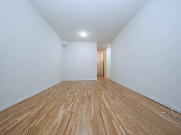 48 West 68th Street image 1 of 8