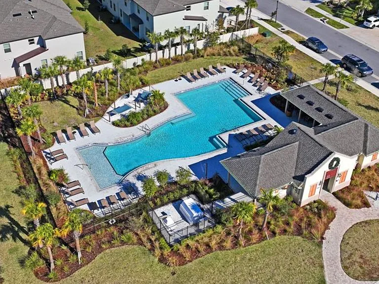 8239 Crescent Oaks Dr — Photo 17