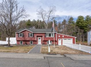 55 Gagnon Rd, Lowell, MA 01854