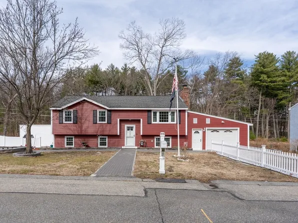 55 Gagnon Rd, Lowell, MA 01854