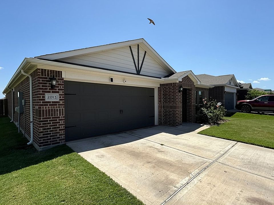 1st image of 2012 Canterbury Dr