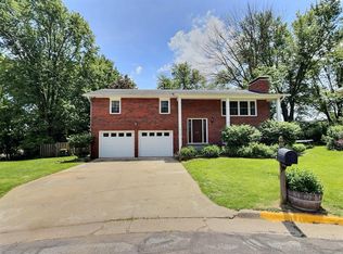 1133 Eastview Ct, Boonville, MO 65233