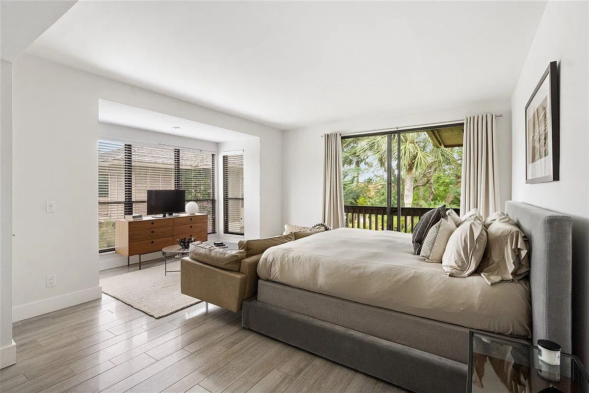 1 bed, 1.0 bath, 550 sqft, $4,000 — Photo 3