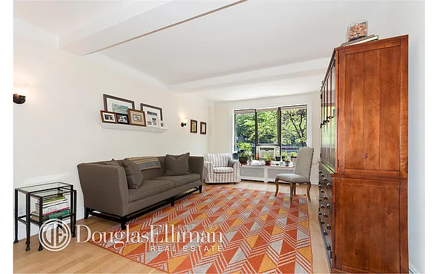 Sold by Douglas Elliman | media 15