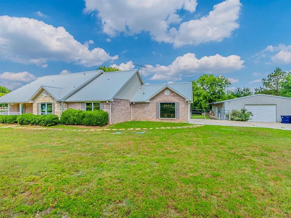 1st image of 4723 Glen Oaks Cir