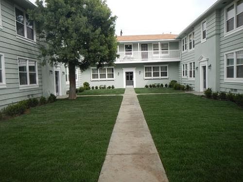 3rd image of 4404 Le Park Dr