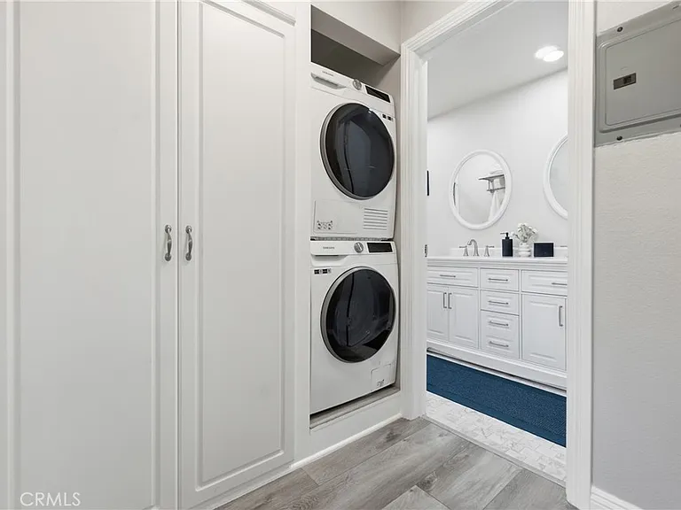 11138 Aqua Vista St #29 — Photo 8