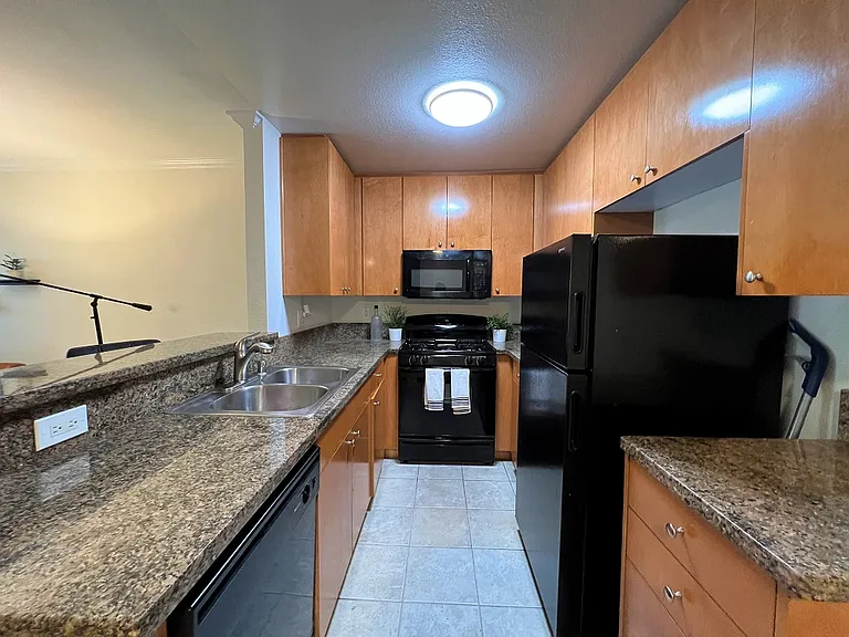 Rancho Coronado Condos — Photo 15