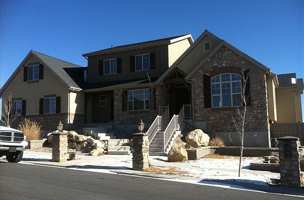 Eagle Mountain Exterior