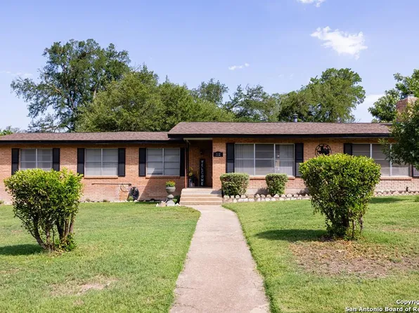 532 Overhill, Kerrville, TX 78028