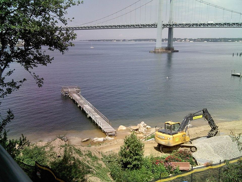 2nd image of 16201 Powells Cove Blvd #2R