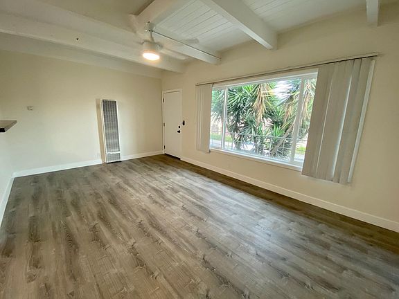 3rd image of 3102 S Canfield Ave APT 8