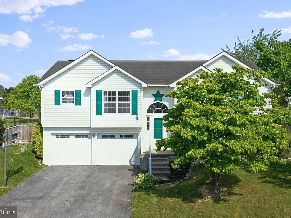 2nd image of 338 Thoreau Dr