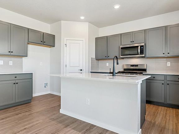 3rd image of 3473 N Irvington St