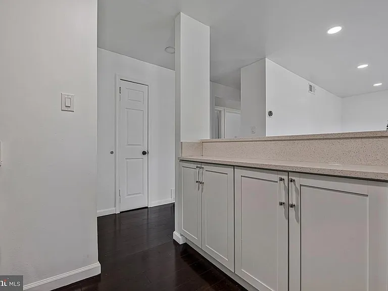 7170 Donnell Pl #C1 — Photo 19