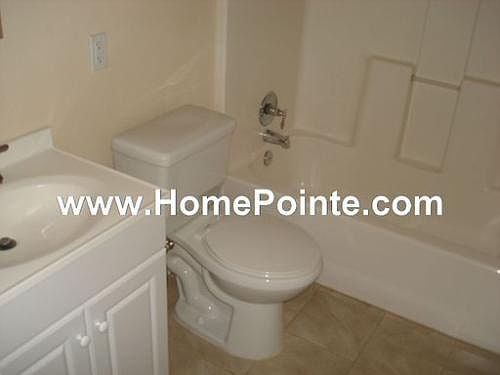 2nd image of 925 Carro Dr APT 1