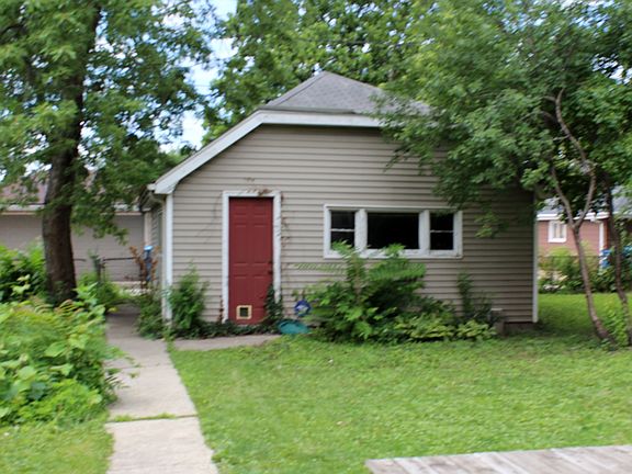 4th image of 12628 S Page St