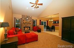 2nd image of 924 Edgewood Dr