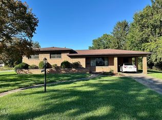 119 E 5th St, Williamstown, WV 26187