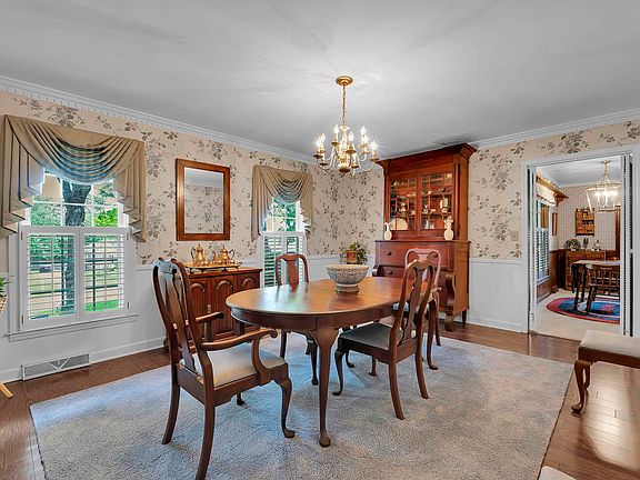 5th image of 108 Merrifield Dr