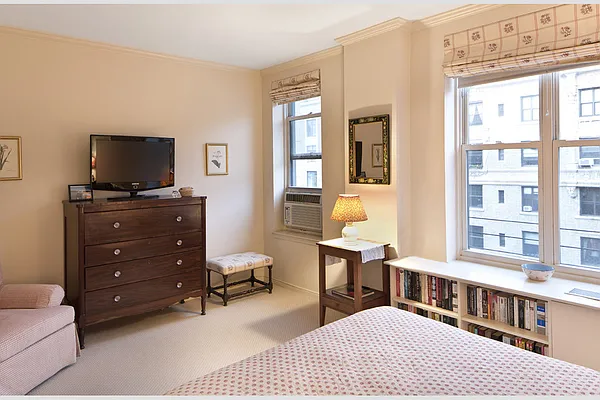 Sold by Stribling | media 5