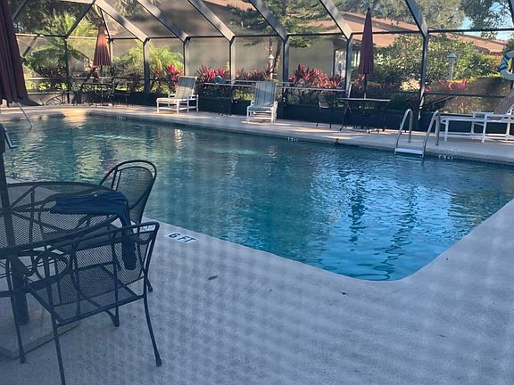 3rd image of 1250 Charter Oaks Cir