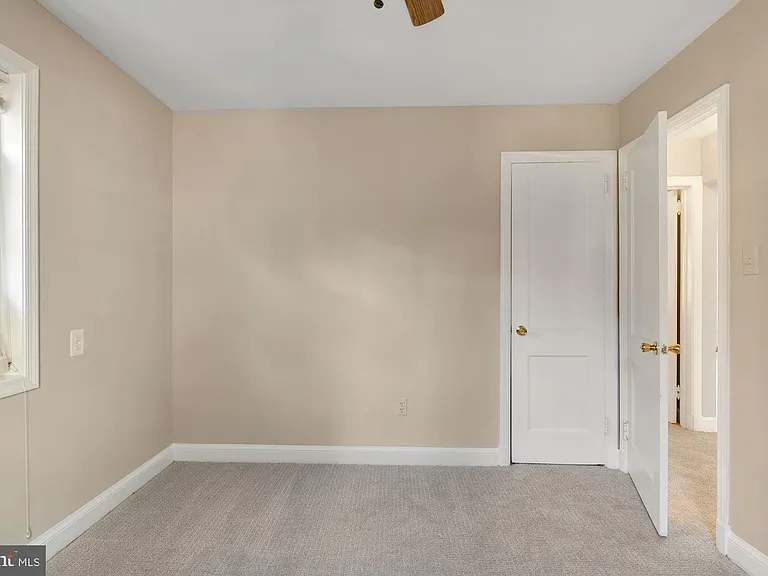 1410 N Quinn St #7 — Photo 13