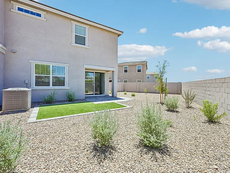BB Living Desert Ridge — Photo 28
