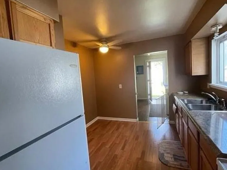 47 E Barrett Ave — Photo 7