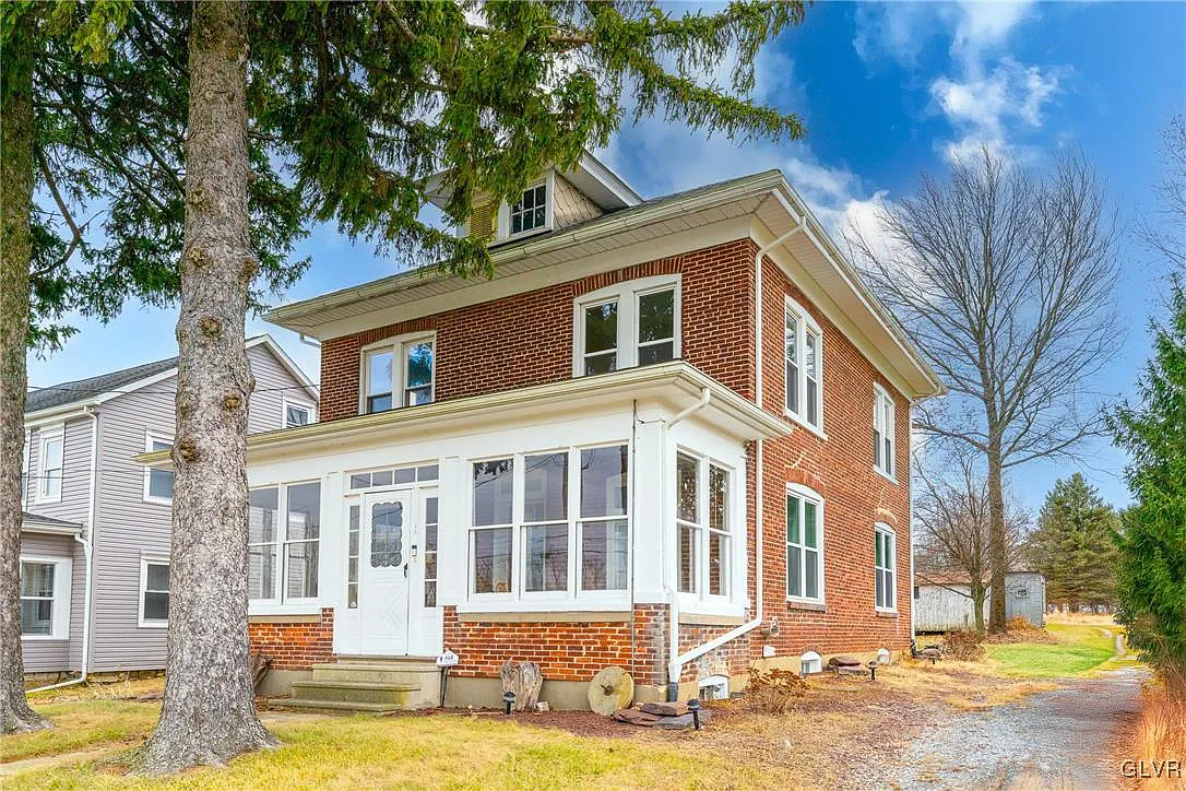 412 Church Rd photo 1