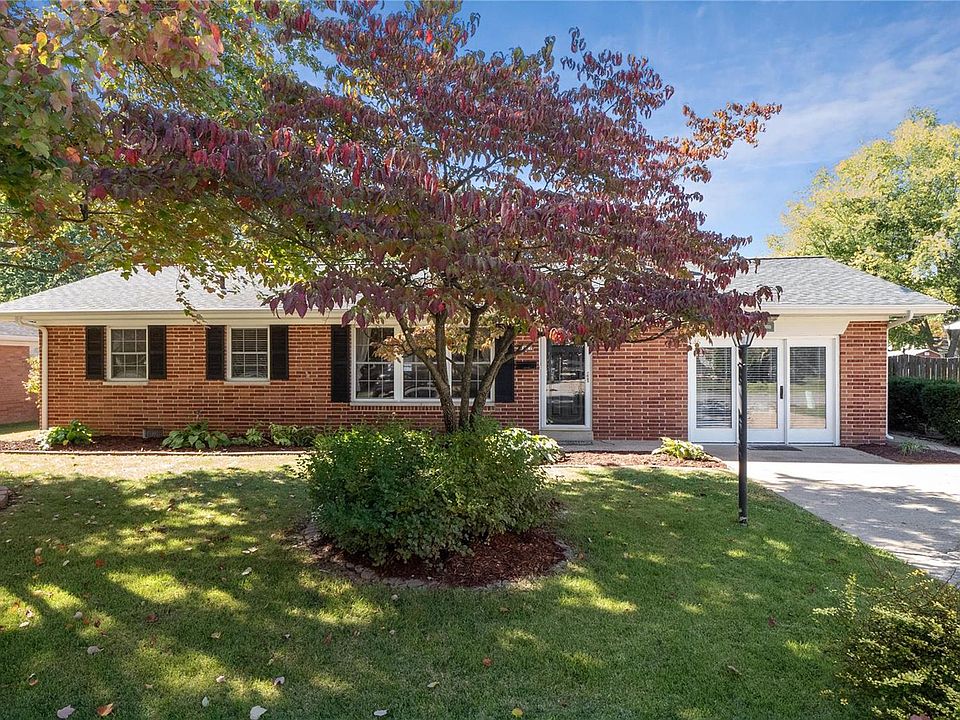 1st image of 1627 Kinsella Ave