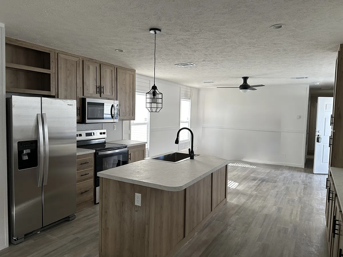 Building Photo - 2041 Daisy Lou