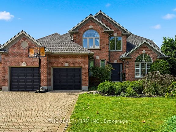 2nd image of 16 Fitzwilliam Blvd