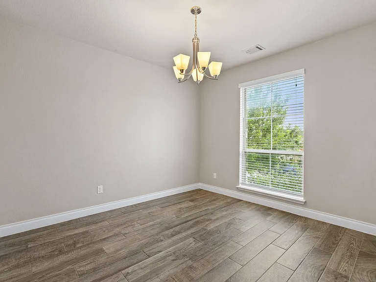 180 Santa Maria St — Photo 8