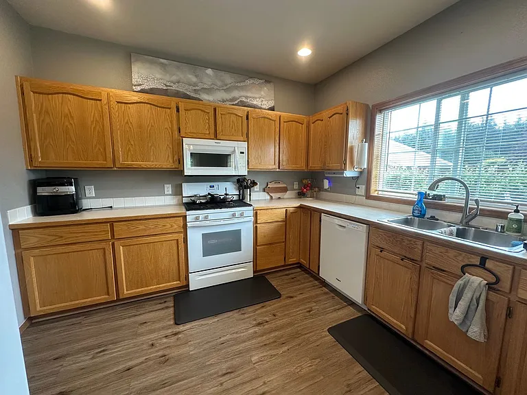 703 W Del Ray Dr — Photo 8