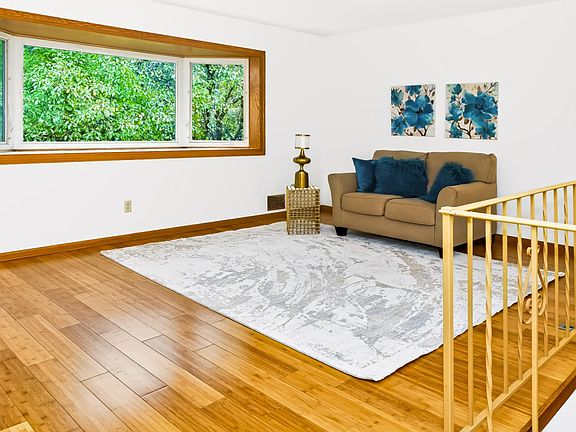 2nd image of 4164 Shirlee Ln S