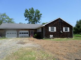 28 McDougal Lake Rd, Cossayuna, NY 12823