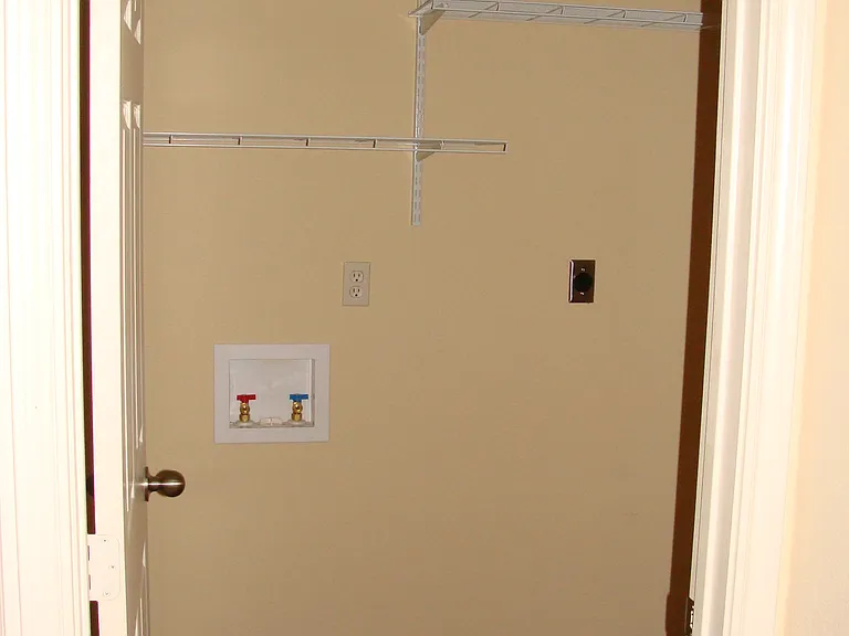 115 Meadow Park Cir #115 — Photo 13
