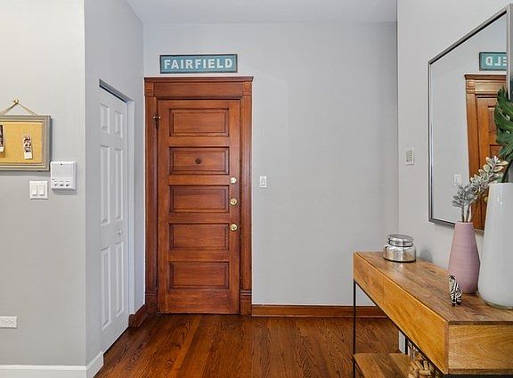 3rd image of 2221 N Lincoln Ave Suite 1-N