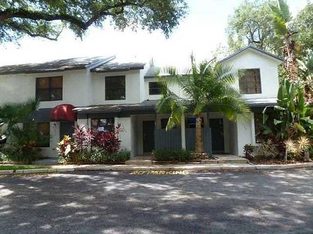 1st image of 3444 Oak Dr #3444