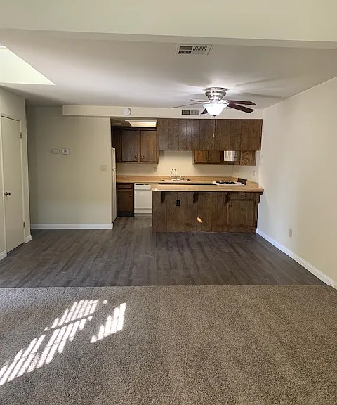 standard 3x2.5 town house Laurelwood West Villas