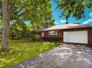 116 Kristin Rd, North Syracuse, NY 13212