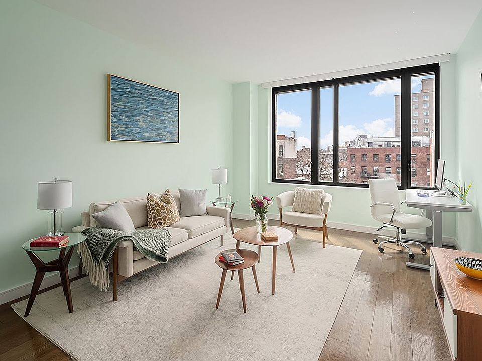 1st image of 211 E 13th St APT Ph1d
