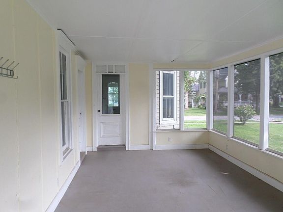 5th image of 115 West Ave